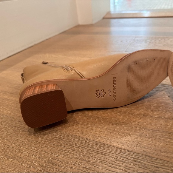 Bernardo Women's Tan Ankle Boots 9.5 - Picture 6 of 6